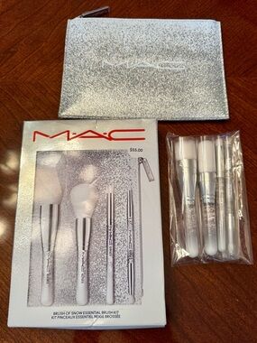 MAC Cosmetics Brush of Snow Kit Brushes - White and Silver (New in Box)
